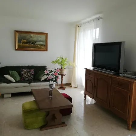 Сasa de vacaciones L'opaline, Jolie Maison Avec Jardin 6 Pers,10km Honfleur, Linge Et Internet Inclus Beuzeville